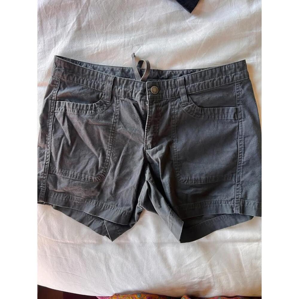 The North Face Charcoal Gray Shorts – Size M